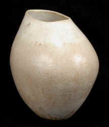 YokoTerai_Vase2d.jpg (103386 bytes)